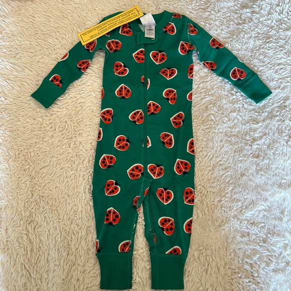 Hanna Andersson Other - NWT Hanna Andersson Green w/Watermelon Hearts PJ’s in 6-12mos/70cm. Organic.